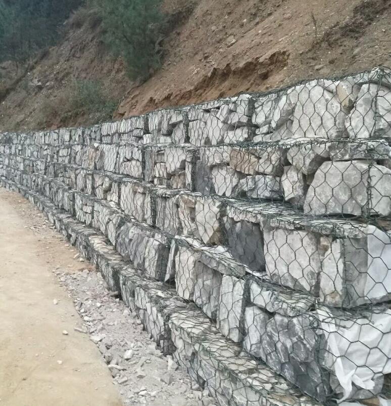 格宾网箱挡墙护山