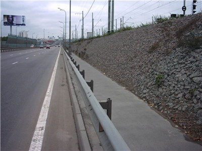 镀锌石笼网道路防护